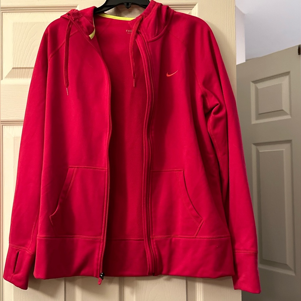 Nike therma fit zip up sweatshirt